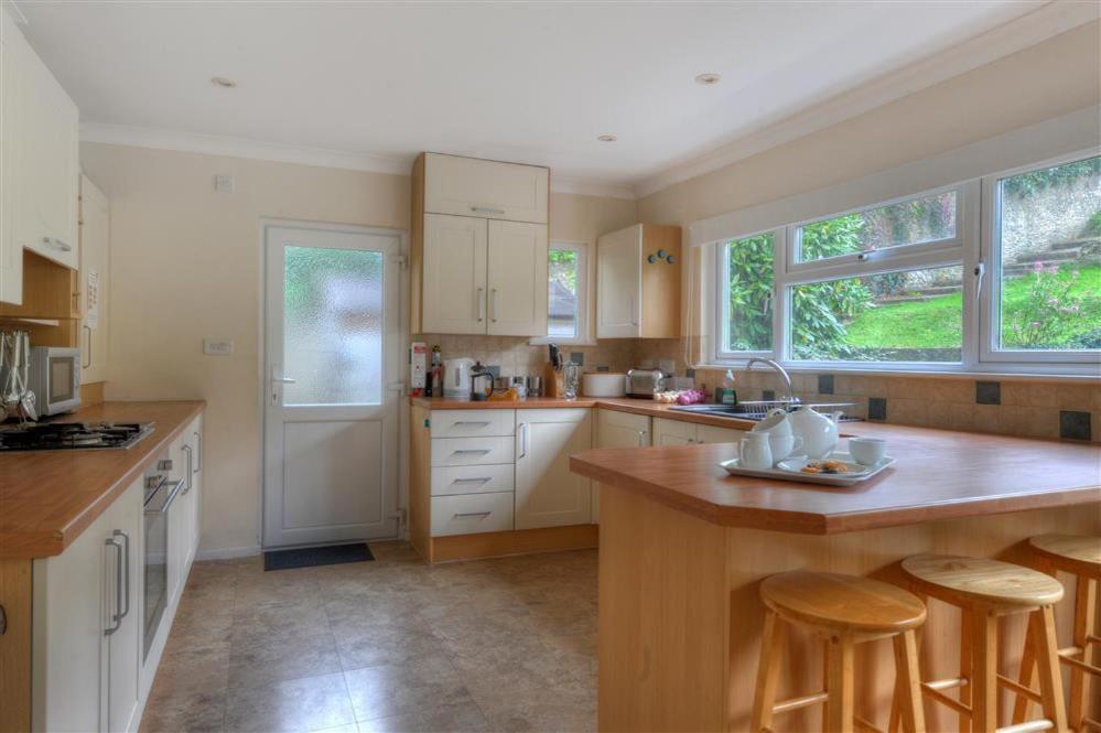 Strathaven Villa Uplyme ภายนอก รูปภาพ