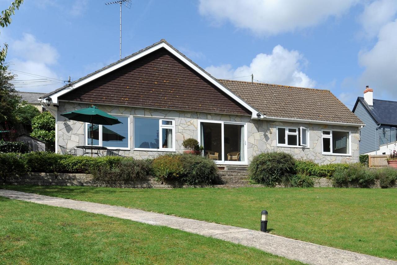 Strathaven Villa Uplyme ภายนอก รูปภาพ