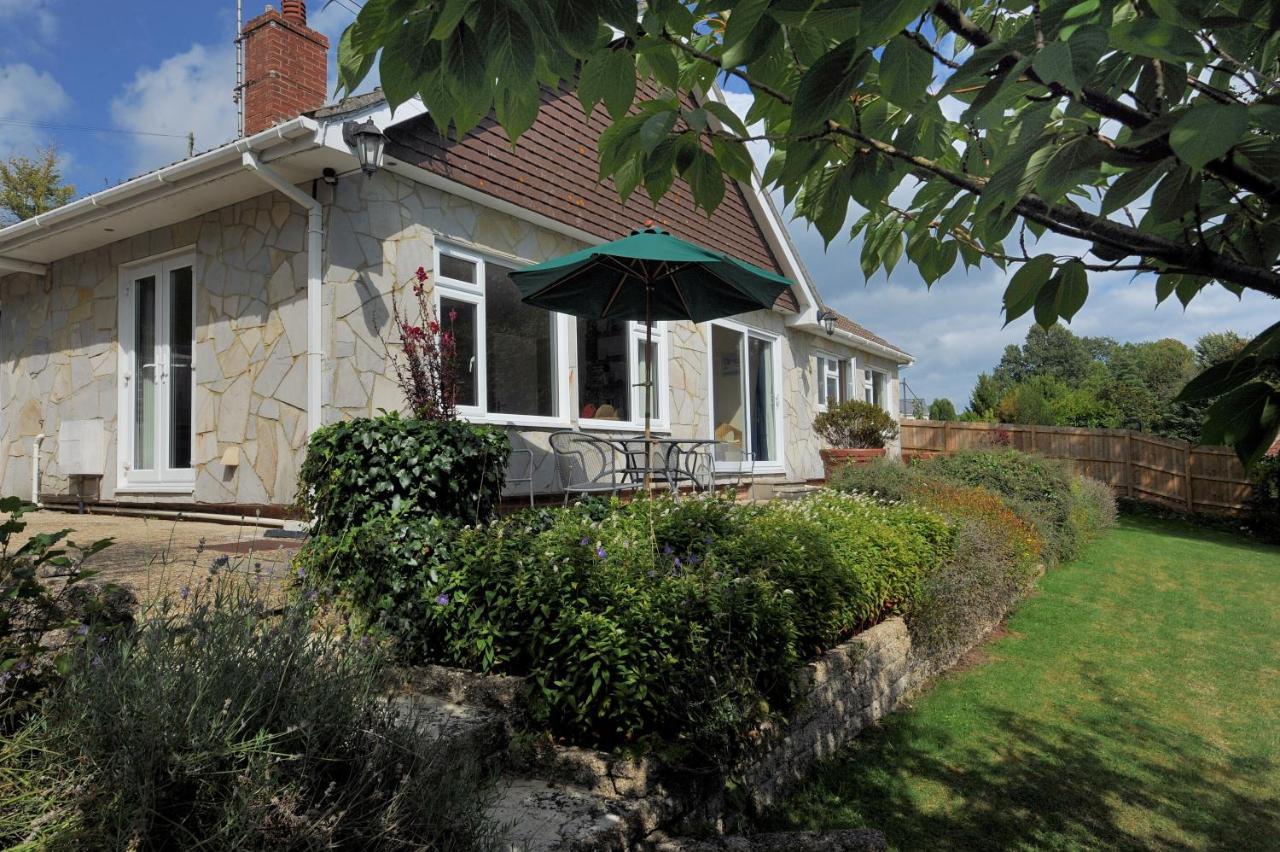 Strathaven Villa Uplyme ภายนอก รูปภาพ